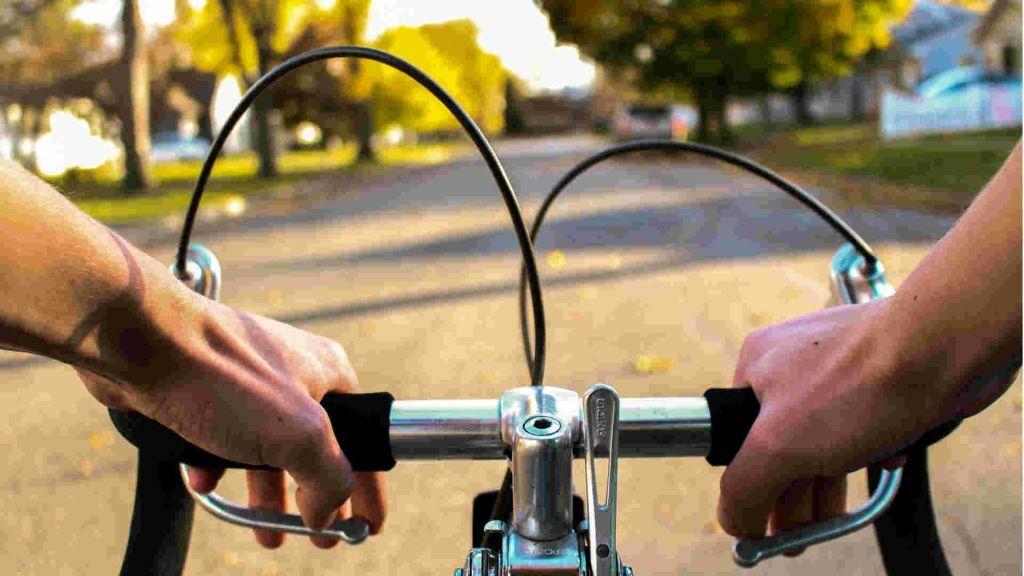 Gegnerische Versicherung nach Fahrradunfall ausfindig machen