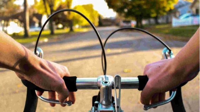 Gegnerische Versicherung nach Fahrradunfall ausfindig machen