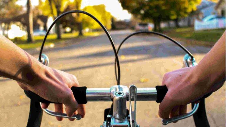 Gegnerische Versicherung nach Fahrradunfall ausfindig machen